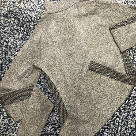 Tight fit jogger jacket - Picture 3 of 3